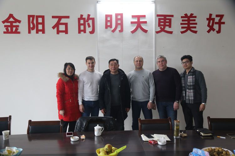 Welcome the russian customers to the company visits